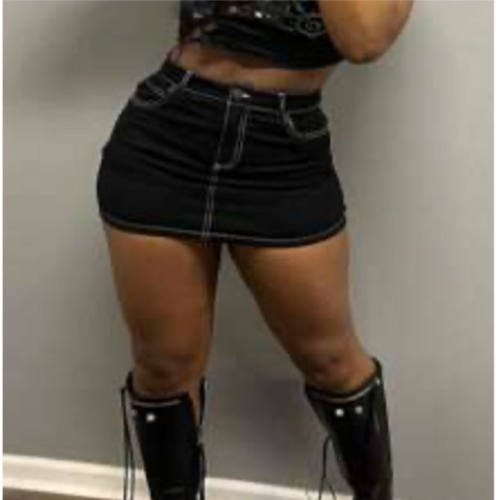 SHEIN Black Mini Skirt